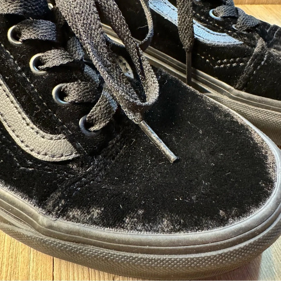 NWOT Black Velvet Old Skool Vans Skater Shoes Low Top Sneakers Unisex 6.5-W 5-M - Picture 7 of 8
